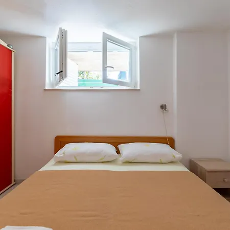 Διαμέρισμα Tinka, No 1 Starigrad Paklenica