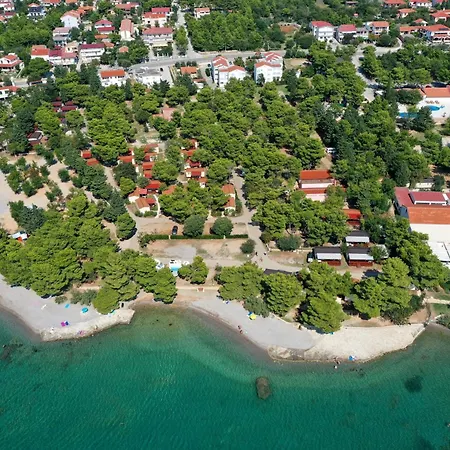Tinka, No 1 Apartman