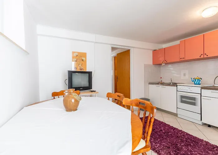 Διαμέρισμα Tinka, No 1 Starigrad Paklenica