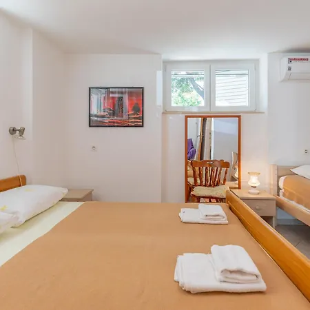 公寓 Tinka, No 1 *